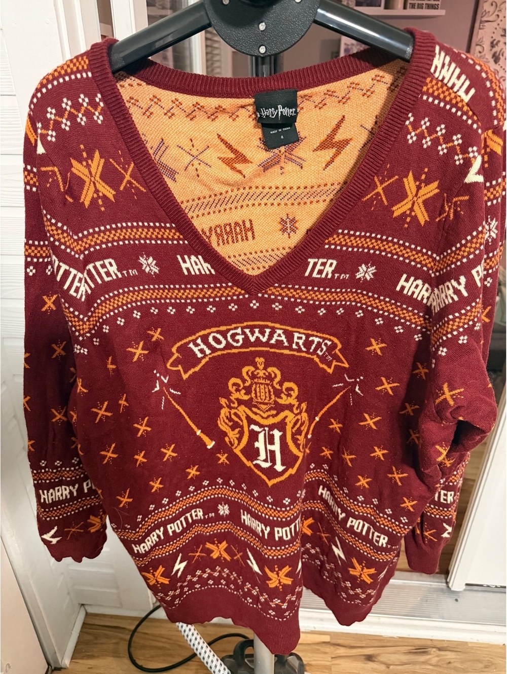 Harry Potter Hogwarts Sweater Women's Size 4 Burgundy Orange